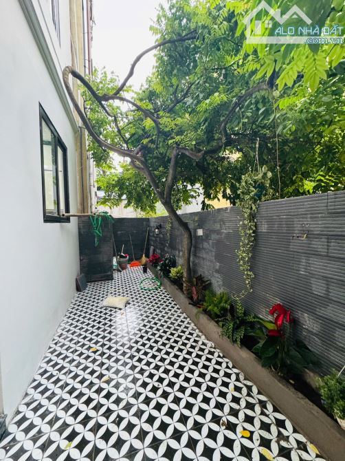BÁN NHÀ MẶT NGÕ LÔ GÓC 2 THOÁNG 8.6 TỶ 54m 4 TẦNG MT 5m Ô TÔ ĐỖ HOÀNG HOA THÁM BA ĐÌNH - 1