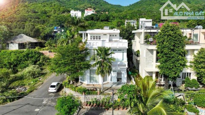 💥BIỆT THỰ ĐỒI LÔ GÓC 3 MẶT TIỀN VIEW TRỰC DIỆN BIỂN DUY NHẤT 1 CĂN - 1