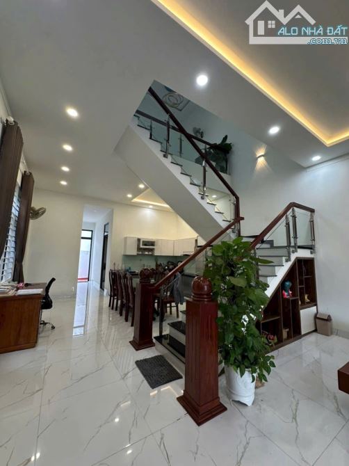 💥 BÁN CĂN NHÀ 1 TRỆT 1 MÊ HAI MẶT TIỀN NHÀ XÂY TÂM HUYẾT HẺM TRỊNH TỐ TÂM , 6x22 giá 4.6 - 1