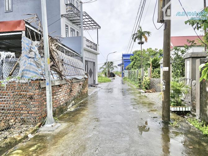 Chỉ vỏn vẹn 1 tỷ sở hữu lô đất siêu đẹp, ngõ rộng, tuyến 2 đường Lương Quy - 1