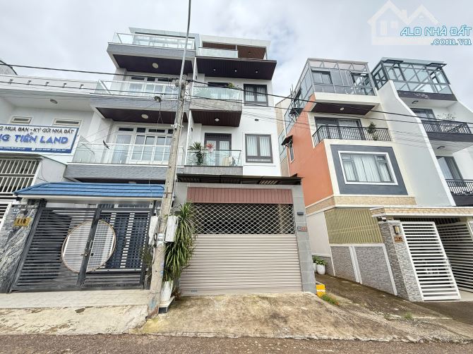 Bán Nhà Mặt Tiền Trần Anh Tông Đà Lạt Nhà Đẹp 3 Tầng 5 Phòng Ngủ Full Nội Thất Đường 8m - 1