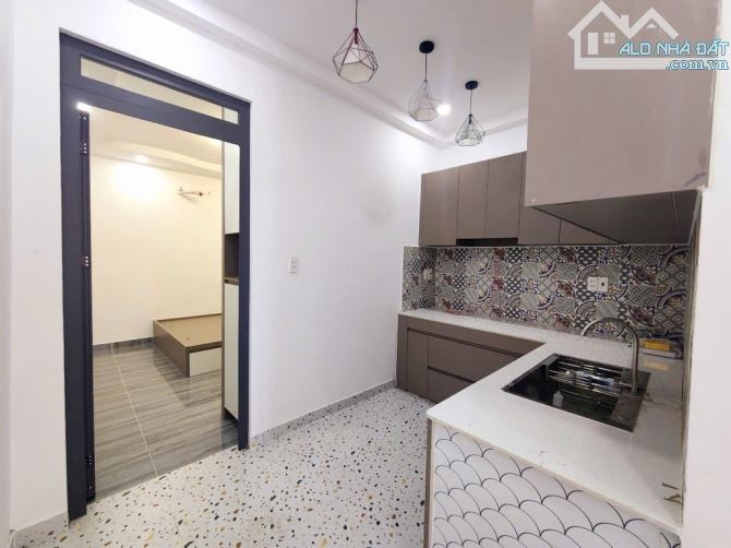 Bán gấp nhà đẹp ở Âu Dương Lân, xe hơi đỗ cửa, 51m2, SHR, chỉ nhỉnh 6 tỷ. - 1