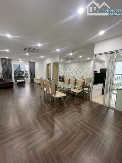 BÁN CHUNG CƯ ECOLIFE CAPITOL - FUL NỘI THẤT - QUẬN TỪ LIÊM - DT 122M - 3PN - 2VS - 1