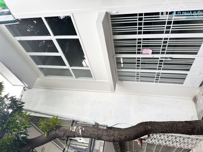 Quận 7, nhà 2 lầu hẻm ba gác cách MT Nguyễn Thị Thập 20m, 3,5x12m, chỉ 3,3 tỷ - 1