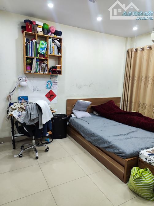 NHÀ XA LA, DÂN XÂY CHẮC CHẮN, THIẾT KẾ THOÁNG ĐÃNG, CÁCH Ô TÔ CHỈ VÀI MÉT 45M2 GIÁ 5,7 TỶ - 1