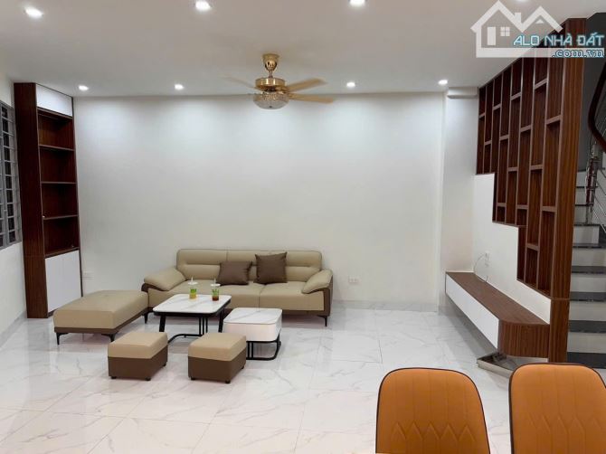 Nhà đẹp 3 tầng 41m2 tặng nội thất cơ bản chào 2,85₫ ctl - 1