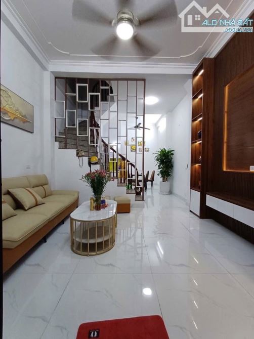Nam Dư 38m 4 tầng 5 ngủ SĐCC 6.95 tỷ - 1