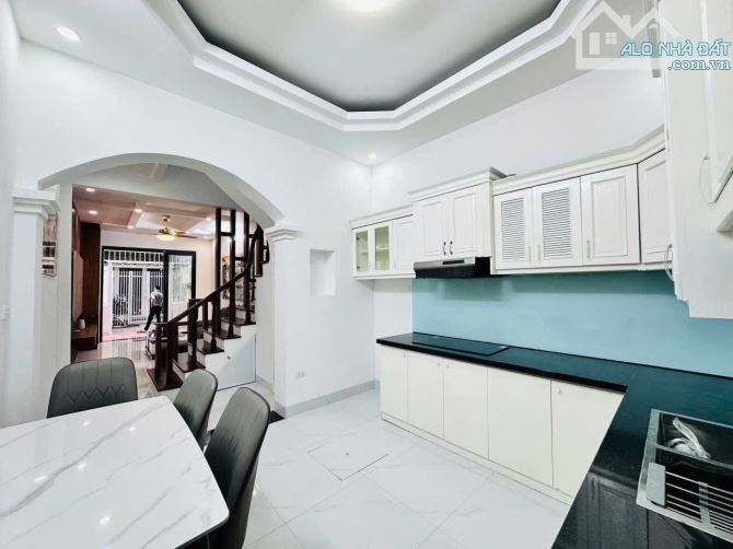 Cổ Nhuế, 42m², 5 Tầng, Thang Máy, Ở Ngay, Giá 7.6 Tỷ - 1