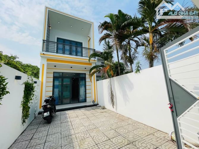 Siêu phẩm ! nhà 1 trệt 1 lầu 100m2 - Sổ hồng riêng - ở P. Gia Lộc, TX Trảng Bàng giá 800tr - 1