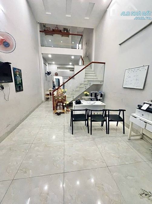NHÀ ĐƯỜNG TRƯỜNG CHINH, 4x21m, HẺM XE HƠI, GẦN AN SƯƠNG - 1