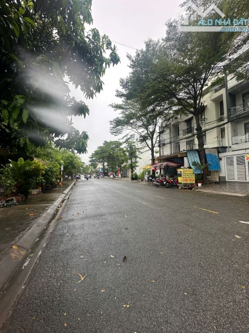 Bán nền đất 5x20 ( 100m2 ), sổ hồng riêng KDC Phú Lợi, đường 20m 35A Trịnh Quang Nghị P7Q8 - 1