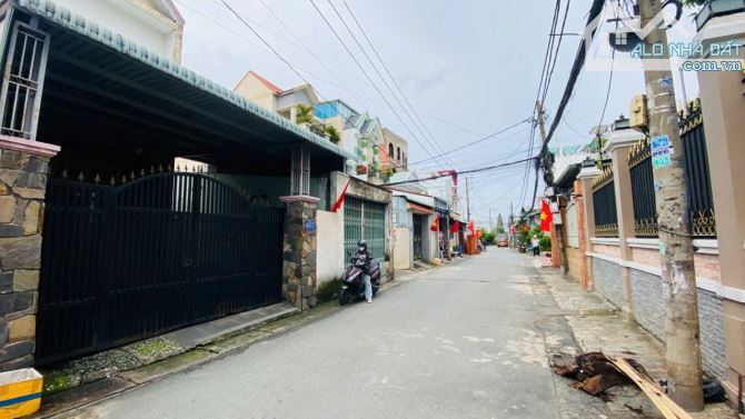 BÁN NHÀ CẤP 4 CŨ 150M2-DÒNG TIỀN 15TR/THÁNG HẺM 8M ĐƯỜNG SỐ 8 LINH XUÂN THỦ ĐỨC - 10 TỶ - 1
