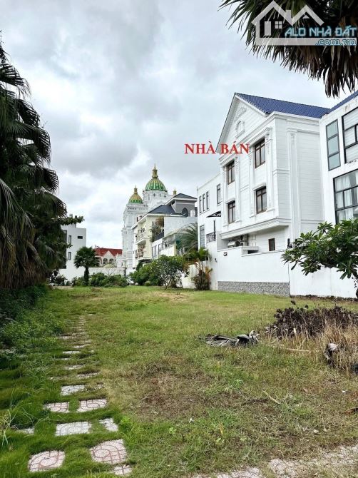 BIỆT THỰ KDC HƯNG PHÚ 1 - ĐỐI DIỆN SIÊU THỊ GO ( NGAY TRUNG TÂM HÀNH CHÍNH TP ) - 1
