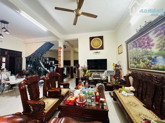 🏡 Bán nhà phố Nguyễn Ngọc Vũ – ngõ thoáng, không gian rộng rãi – 360m² – 87.8 tỷ - 1