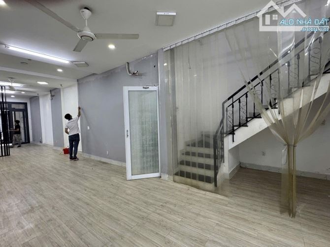 Nhà 2 mặt tiền HXH hạ 1 tỷ Trịnh Đình Trọng, Phú Trung, Tân Phú, 139m2, 2 tầng, 10.x tỷ - 1