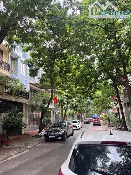 CẦN BÁN GẤP NHÀ Phân lô vỉa hè ô tô tránh Tây Mỗ 90m 4 tầng 15,8 tỷ - 1