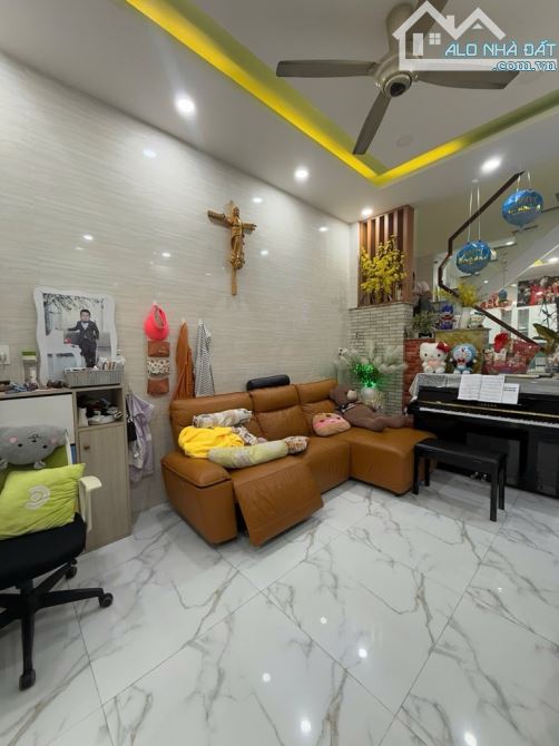 Nhà siêu phẩm Lạc Long Quân – Tân Bình – 3 tầng BTCT – Nở hậu nhẹ – 61m² – Chỉ nhỉnh 7 tỷ - 1