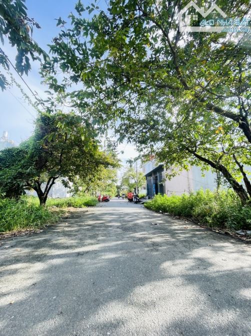 Đất Thổ Cư KHU PHÂN LÔ đường TÂN THỚI HIỆP 29 phường TTH Q12 dt 135m2 (5mx27m) Hẻm 6m - 1