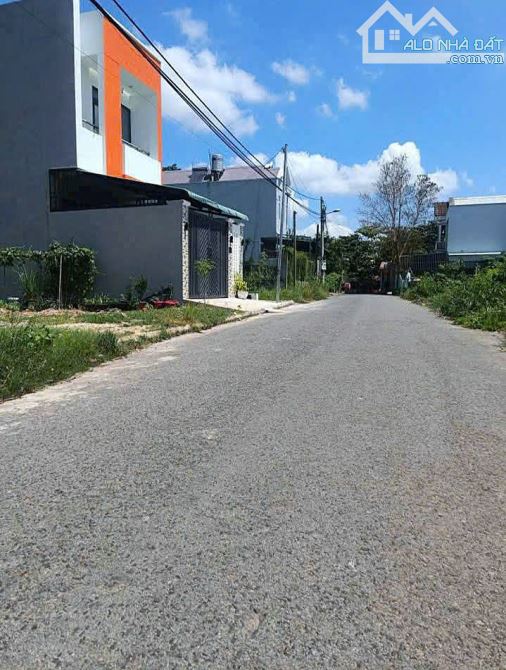 CHÍNH CHỦ BÁN ĐẤT 4,5x19 MT 8M TẠI NGÃ 3 SỞ GÀ GẦN ĐẠI NAM - 1