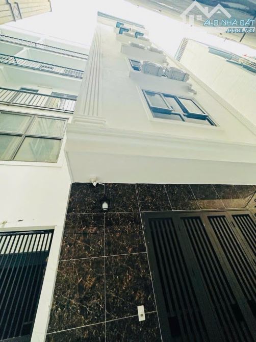 KHU VIP CẦU GIẤY - PHỐ TRẦN THÁI TÔNG 52M - mặt tiền 5m - dài 10m - 7 tầng - 1