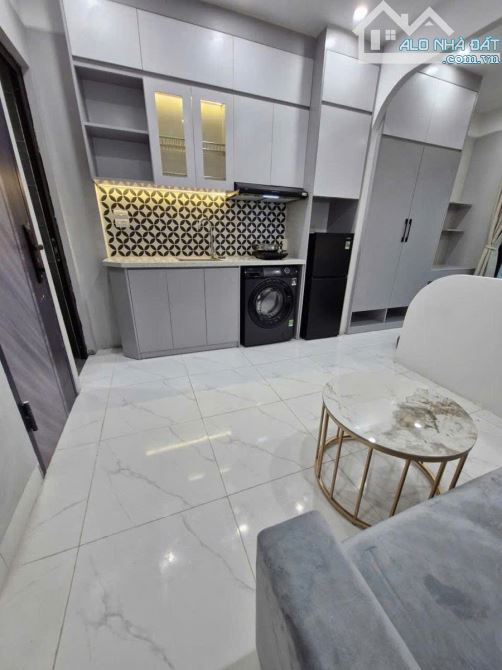 Bán CCMN ngay gần mặt đường Lĩnh Nam gần các trường đại học, nhà 6T, giá chỉ 12 tỷ - 1