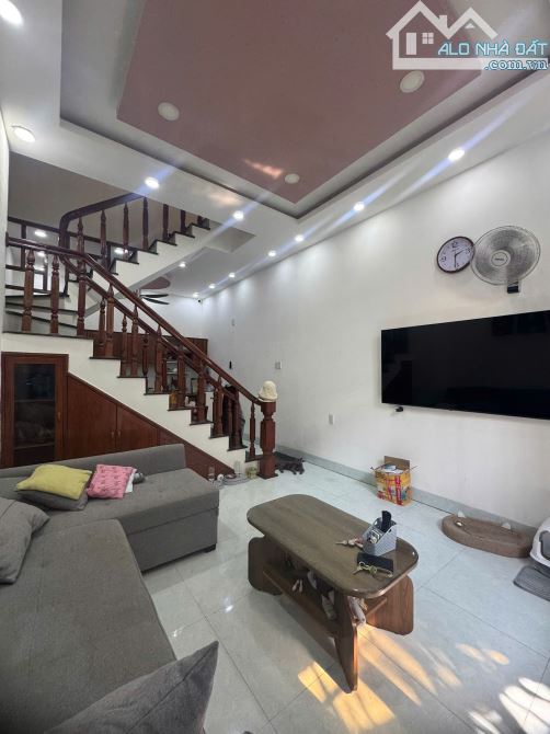 Giảm 350tr còn 4 tỷ- Bán nhà 3 tầng hẻm ô tô gần chợ Đồng Nai- Nha Trang - 1