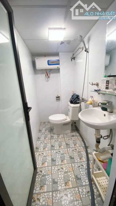 Bán nhà Trần Quốc Hoàn, phân lô ô tô, dân xây, 35.2m² x 3 tầng - 1
