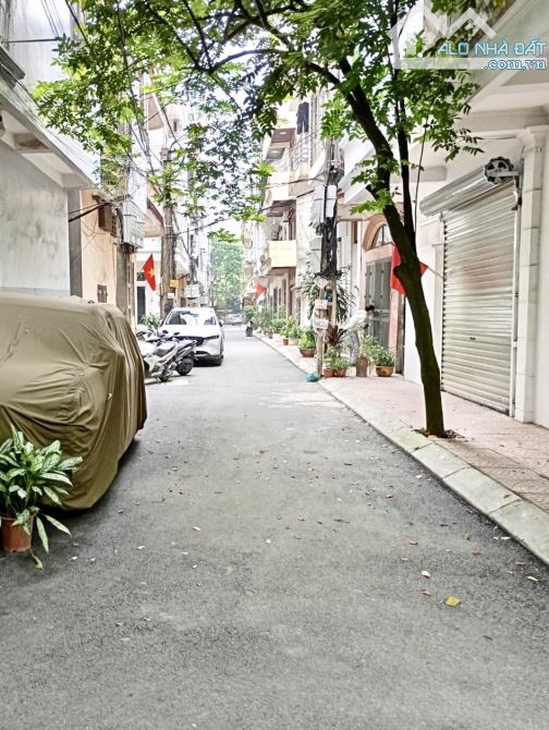 HOÀNG CÔNG CHẤT - SỔ  PHÂN LÔ-   VỈA HÈ DỪNG ĐỖ NGÀY ĐÊM -  Ô TÔ VÀO NHÀ - GIÁ ĐẦU TƯ - 1