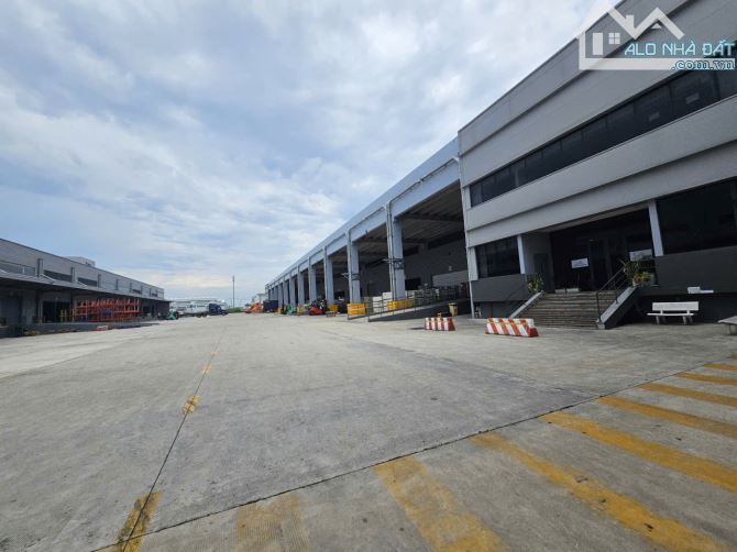 Cho thuê kho xưởng , DT: 13.000m² ,KCN Long Hậu, Long An, PCCC tự động - 1