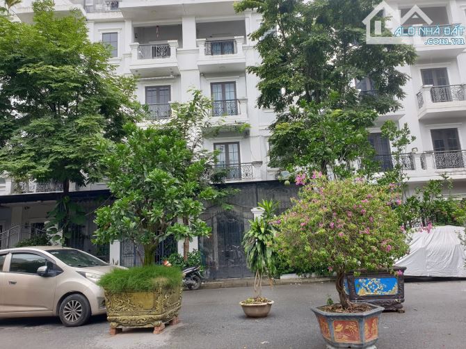 Nhà liền kề KĐT mới Đại Kim, vỉa hè, oto dừng đỗ 24/24h, sổ 64m2, nhà đẹp. Giá 22.6 tỷ - 1