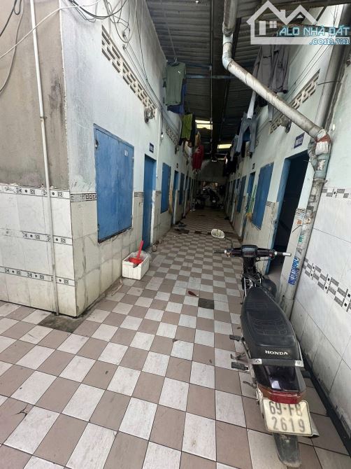 Bán gấp dãy trọ 2kiot 16P ngay TX Trảng Bàng - 300m2 - SHR. Giá 910 Triệu - 1