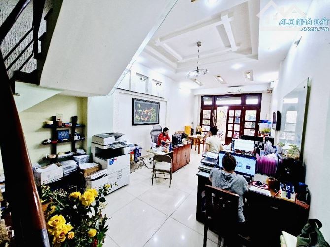 Mặt tiền khu Tên Lửa - Gần công viên - 4 tầng - 4m x 20m - 5PN - Đang làm văn phòng - 1