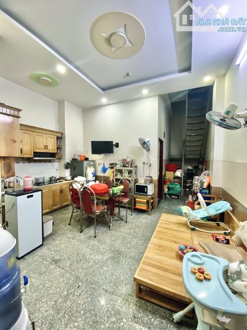 Khách Sạn 6tầng THANG MÁY đường LÊ VĂN KHƯƠNG phườngHT Q12 dt 125m2 Hẻm 7m THUNHẬP 80TR/TH - 1