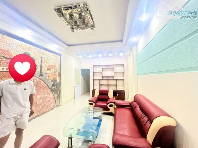 Linh Quang, 55m, 6ngủ, Ô tô tránh, Kinh doanh tốt, Sổ vuông nở hậu, Nhà đẹp ở ngay, Giá rẻ - 1