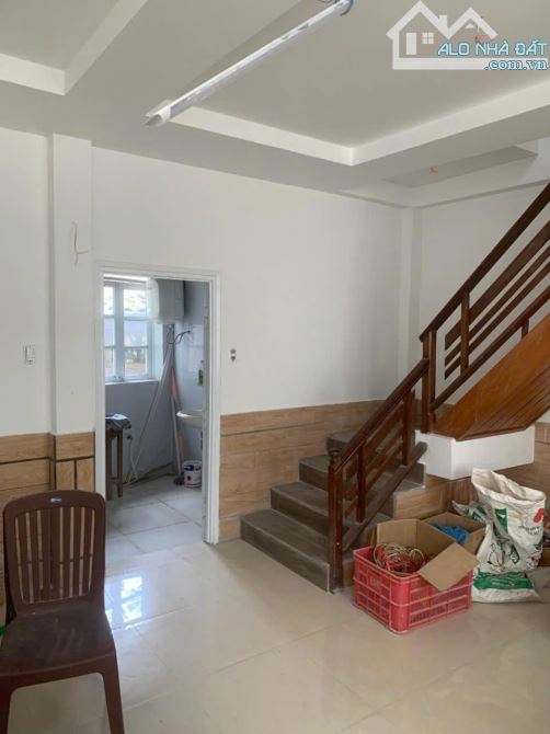 Cần bán gấp Nhà Cấp 4 Hẻm xe máy giá siêu hời để đầu tư - 1