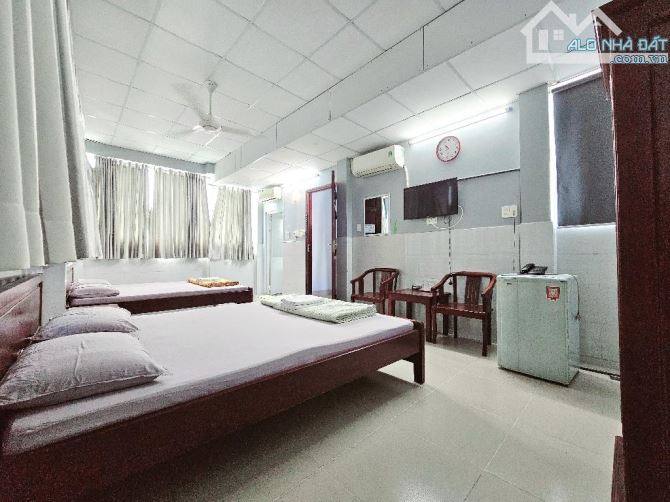 KHÁCH SẠN NGAY TRUNG TÂM BÌNH THẠNH - 6TẦNG DÒNG TIỀN HƠN 2 TỶ/NĂM - GIÁ THƯƠNG LƯỢNG MẠNH - 1