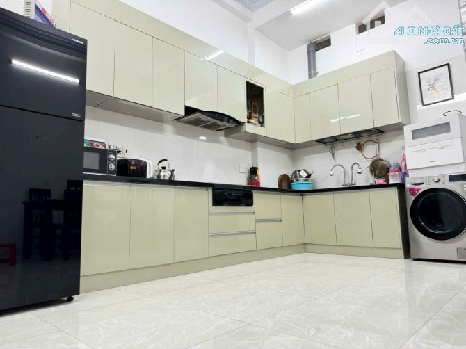 BÁN NHÀ HẺM 10M THÔNG SÁT MT 364 DƯƠNG QUẢNG HÀM - 4.6X22M, 3 TẦNG,- 12 TỶ 5 - 1