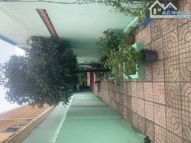 Mặt tiền đường 18m- Ngay Go Dĩ An- Ngang 7m nở hậu - 1