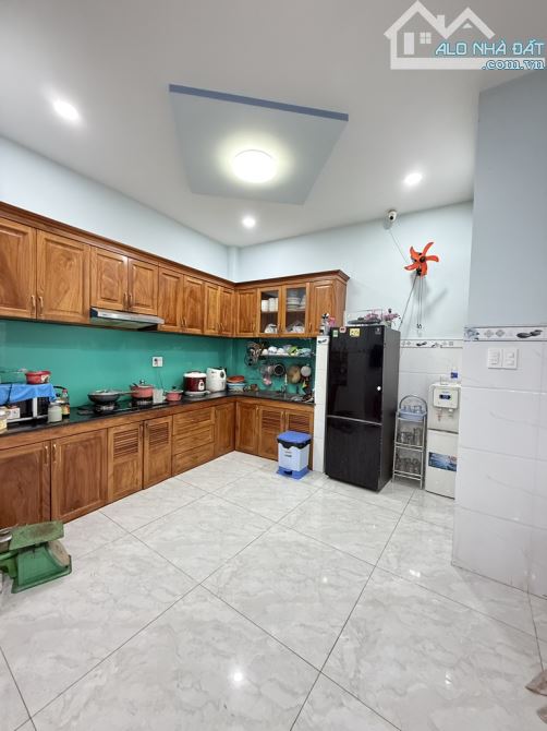 BÁN NHÀ - MẶT TIỀN - DT: 91M2 - NGANG 7M - NGAY HỒNG BÀNG - 3/2 - 1