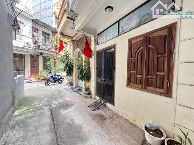 Bán nhà phố Khương Đình, 5 tầng, ô tô đỗ cửa, gần hồ Hạ Đình giá 7.2tỷ - 1