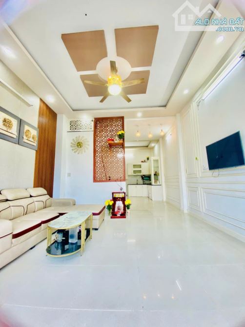 Bán nhà 2 tầng đường Lê Hồng Phong Bình Thuỷ Cần Thơ giá rẻ 2.15 tỷ sổ hồng riêng - 1