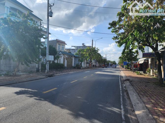 Bán đất MTKD Nguyễn Chí Thanh SHR 370m² ngang 13,8m, cách chợ 300m, nhỉnh 16 tỷ TL - 1