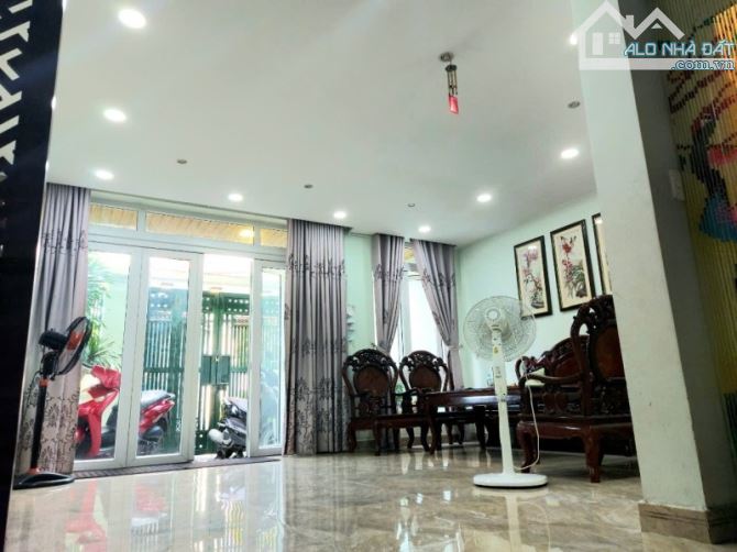 CHỦ GẤP BÁN, GIẢM 5 TỶ - CĂN GÓC 2 MẶT TIỀN NGUYỄN DUY HIỆU - THẢO ĐIỀN QUẬN 2 - 1