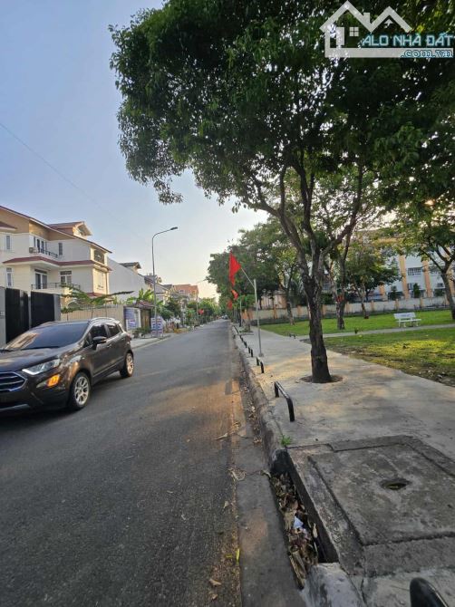 BÁN ĐẤT ĐẸP 200M² CHỦ GIẢM SÂU 1TỶ 300TR,CHỈ CÒN 17.9TỶ - 1