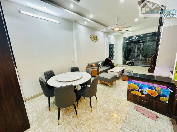 Sài Đồng - Ô tô đỗ cửa - 50m chỉ 8.5 tỷ - 1