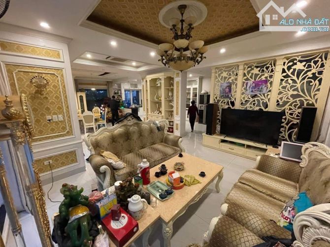 Bán biệt thự siêu víp VIỆT HƯNG - vỉa hè DT 500m 4tầng mặt tiền 20m - giá chào 65tỷ - 1