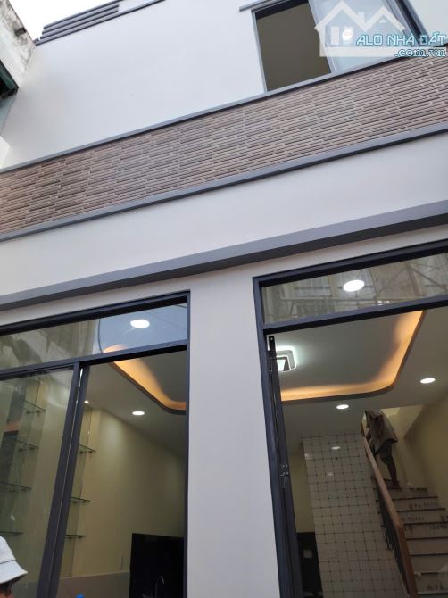 1 tỷ hơn có nhà xây mới ,1/ gần nguyễn sơn, tân phú - 30m ra mt - 2 tầng - ngang đẹp 4m - 1