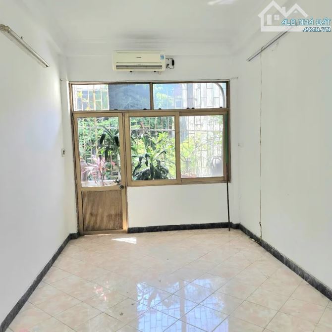 NHÀ 5 TẦNG MẶT NGÕ Ô TÔ  PHỐ CẦU GIẤY, THÔNG CÁC NGẢ , KINH DOANH TẤP NẬP GIÁ 13,2 TỶ. - 1