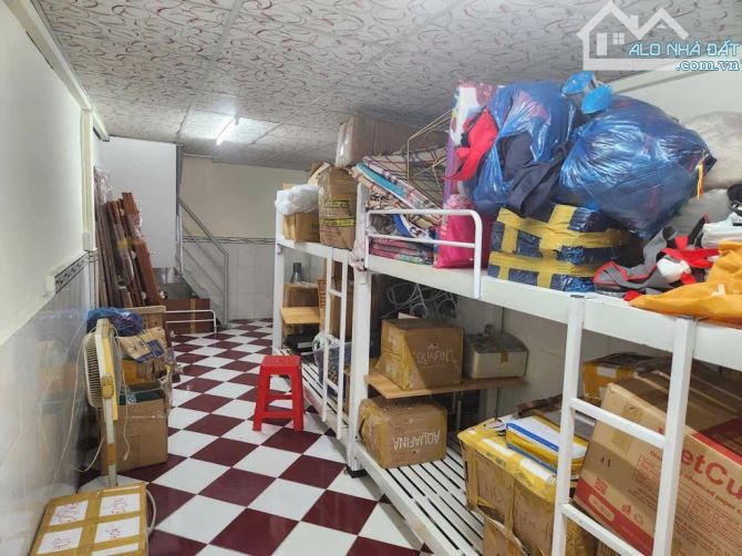 Bán Nhà 50m2 Nhỉnh 5 tỷ Cầu Nguyễn Văn Cừ Quận 5, 2 tầng cho thuê dòng tiền 30tr/Tháng - 1