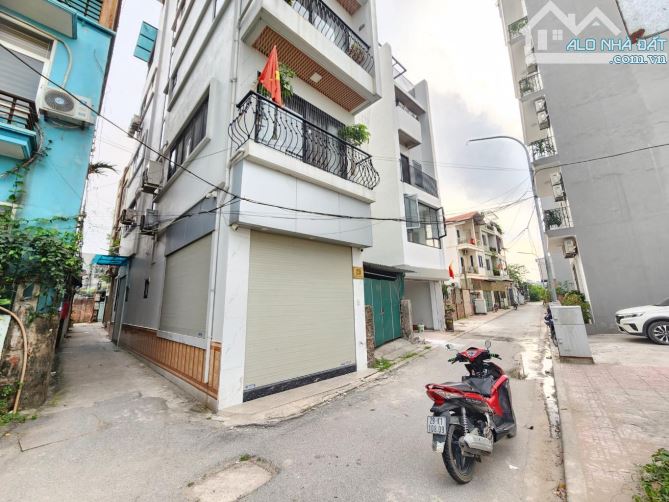 Xuân Đỗ -Cự Khối-Long Biên Nhà 3 tầng dân xây - 1